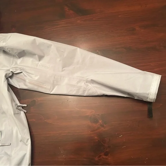 Arc'teryx gray jaacket size small